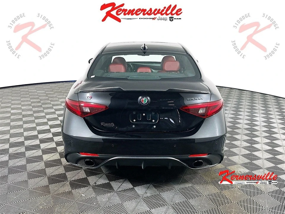 2021 Alfa Romeo Giulia - Image 6 of 12