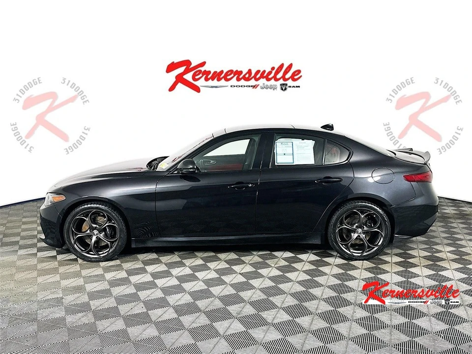 2021 Alfa Romeo Giulia - Image 4 of 12