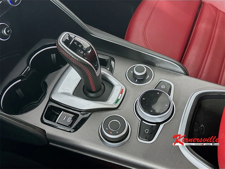 2021 Alfa Romeo Giulia - Image 16 of 21