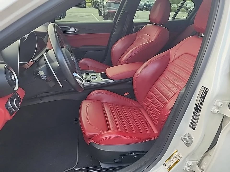 2021 Alfa Romeo Giulia - Image 13 of 15