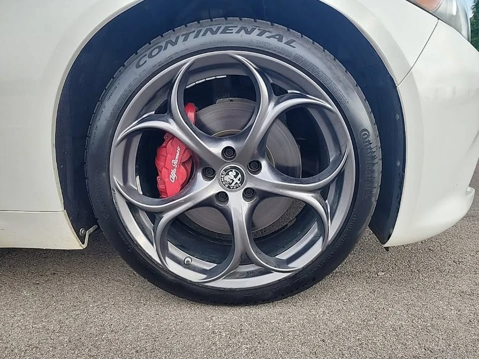 2021 Alfa Romeo Giulia - Image 2 of 15
