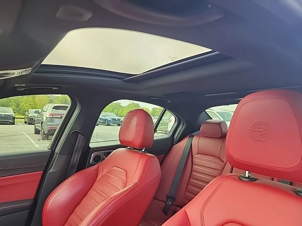2021 Alfa Romeo Giulia - Image 14 of 15