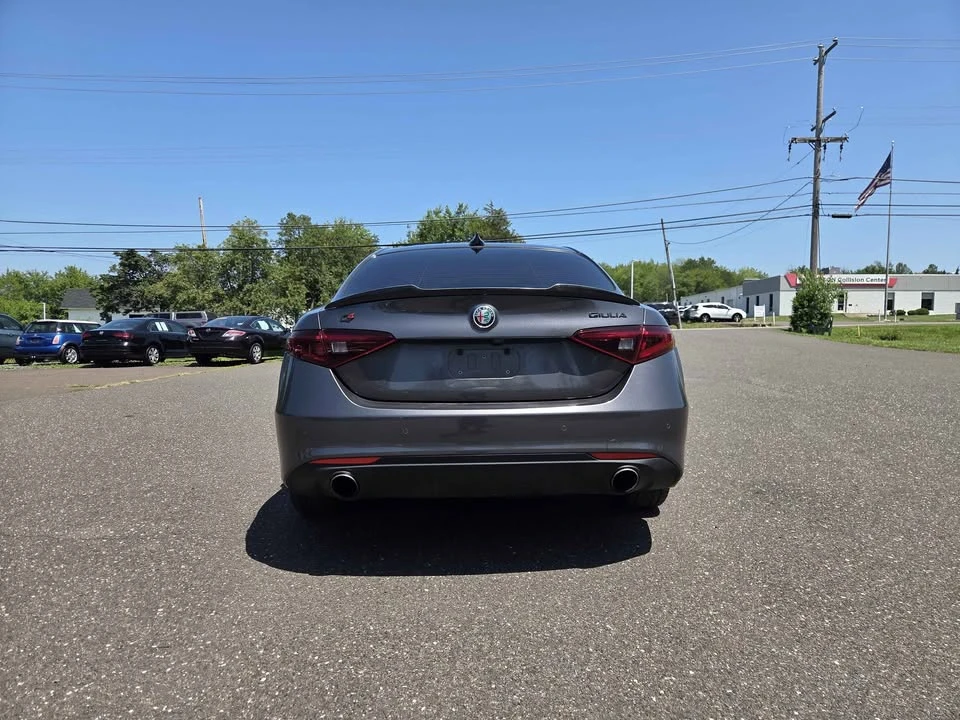 2021 Alfa Romeo Giulia - Image 4 of 18