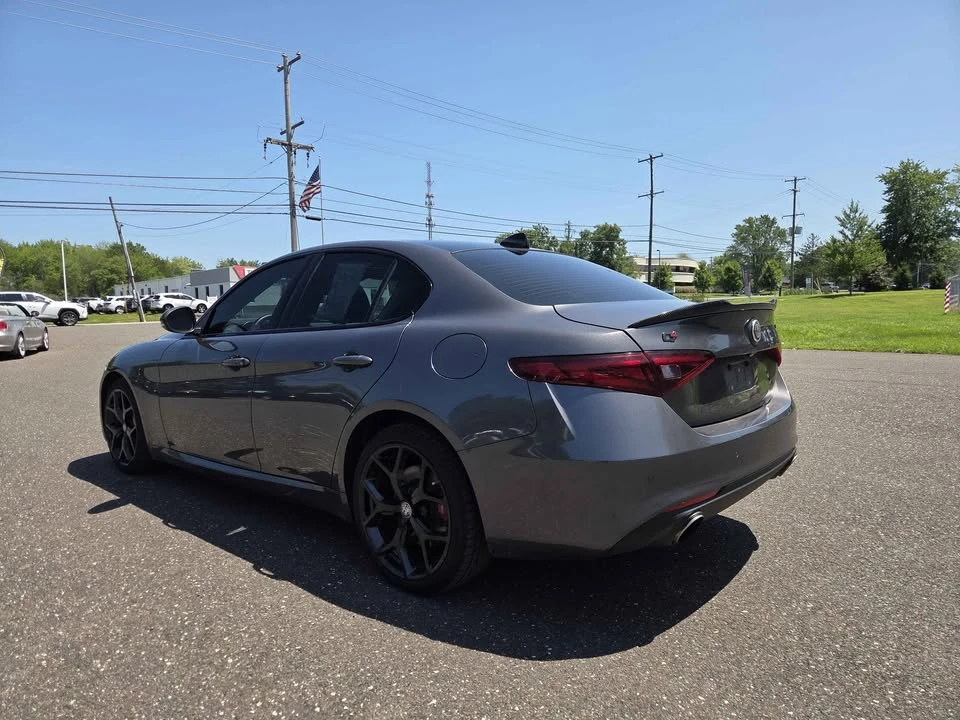 2021 Alfa Romeo Giulia - Image 3 of 18