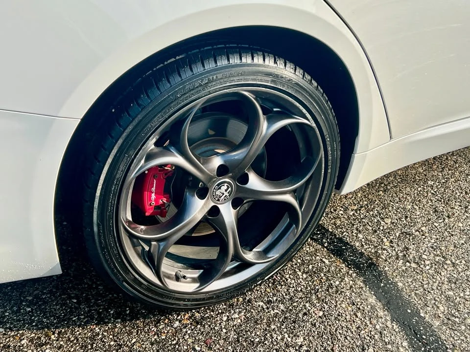2021 Alfa Romeo Giulia - Image 19 of 20