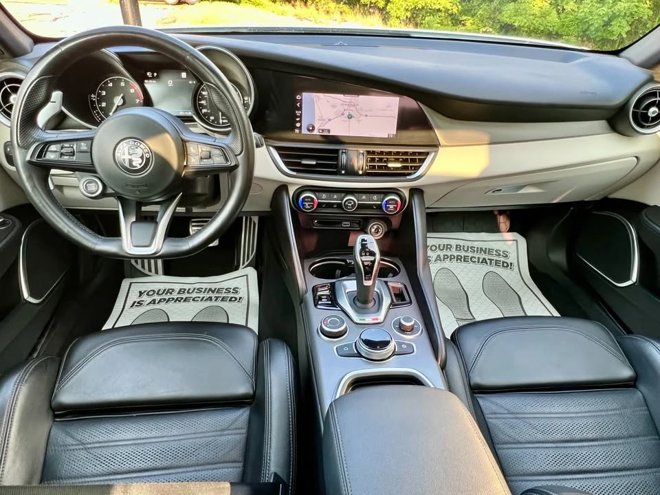 2021 Alfa Romeo Giulia - Image 11 of 20