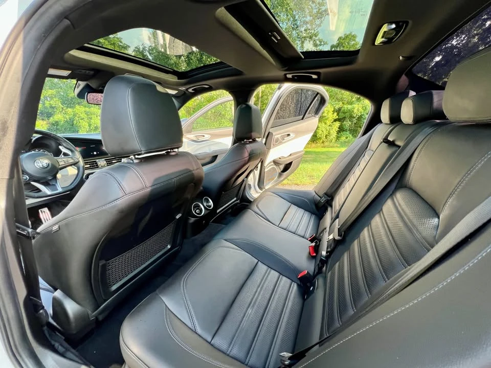 2021 Alfa Romeo Giulia - Image 17 of 20