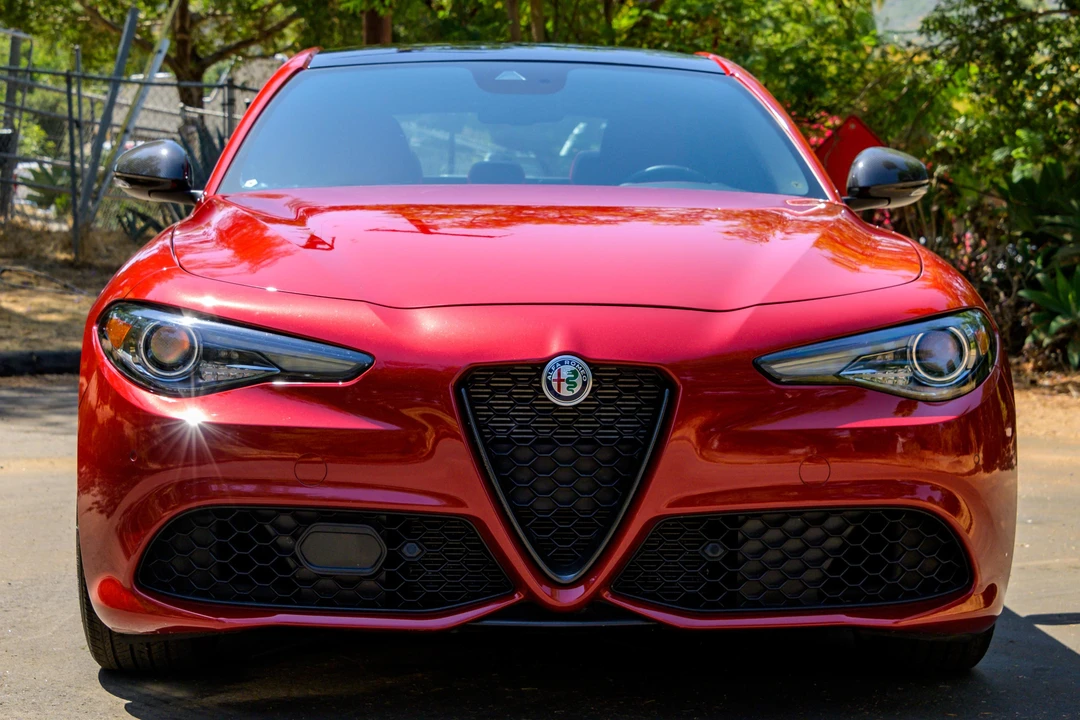 2021 Alfa Romeo Giulia - Image 2 of 31