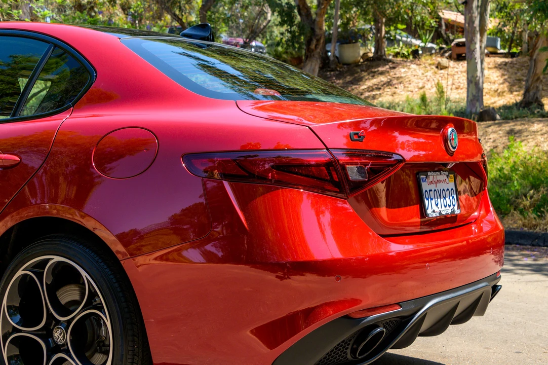 2021 Alfa Romeo Giulia - Image 31 of 31