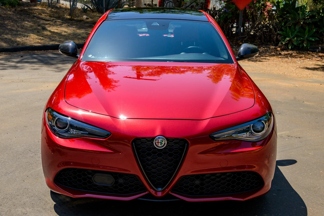 2021 Alfa Romeo Giulia - Image 6 of 31