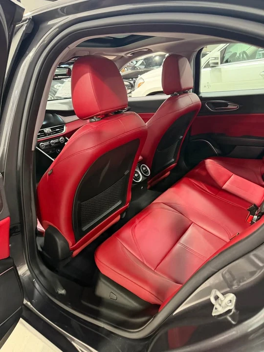 2021 Alfa Romeo Giulia - Image 10 of 18