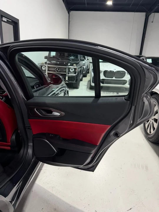 2021 Alfa Romeo Giulia - Image 16 of 18