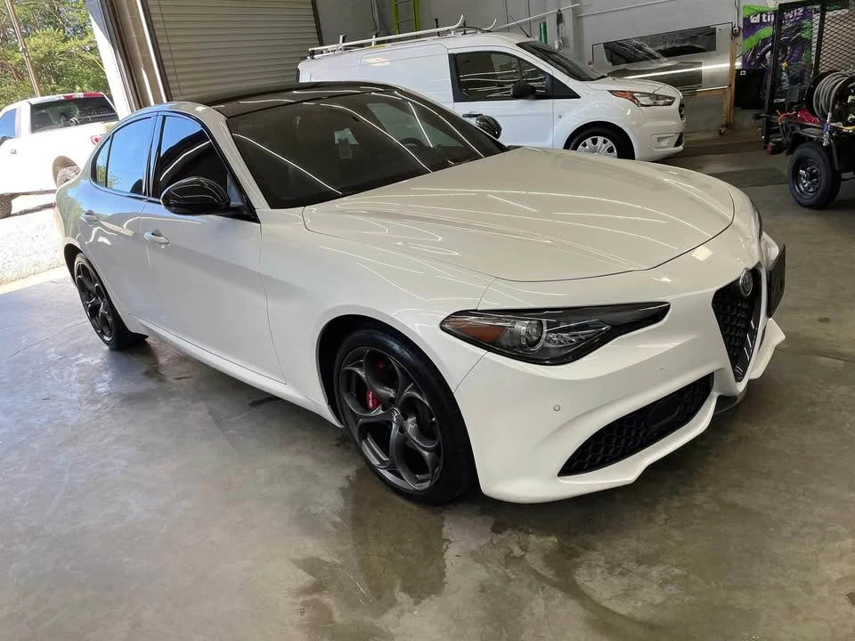 2021 Alfa Romeo Giulia - Image 4 of 5