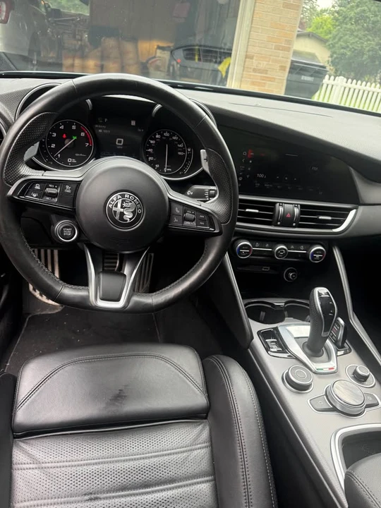 2021 Alfa Romeo Giulia - Image 5 of 7