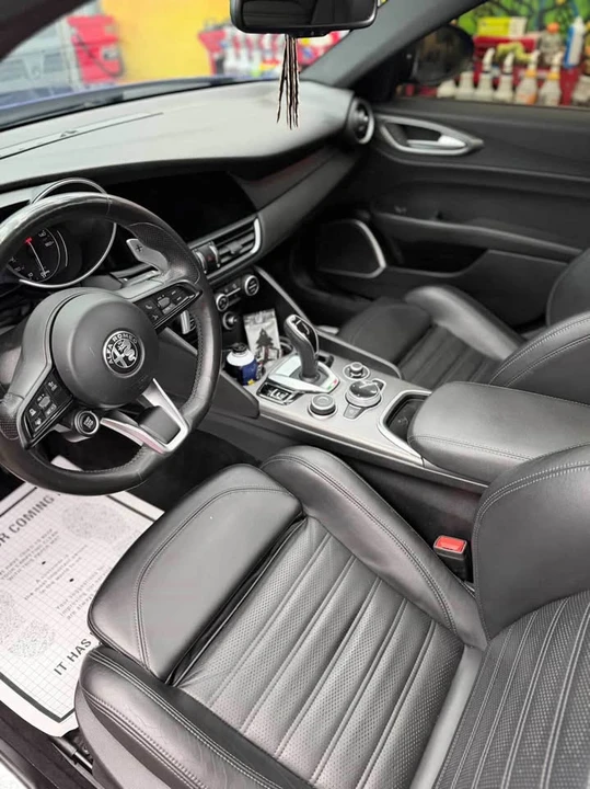 2021 Alfa Romeo Giulia - Image 5 of 7