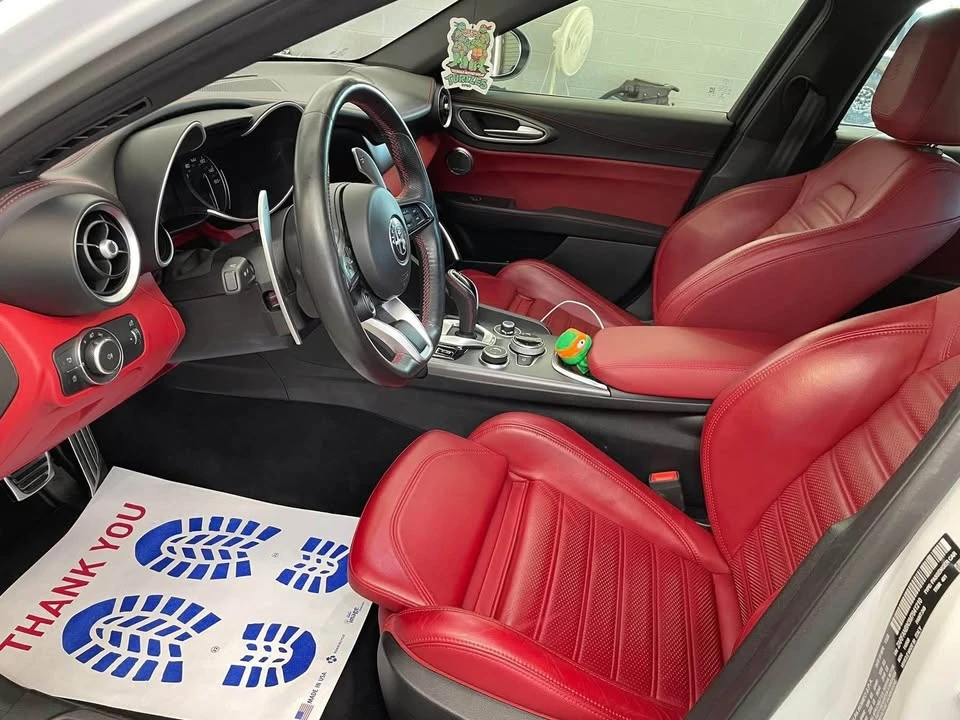 2021 Alfa Romeo Giulia - Image 5 of 5