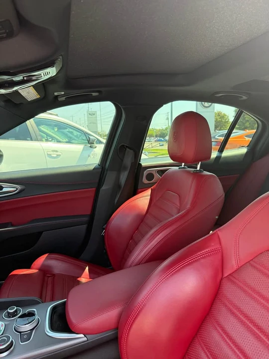 2021 Alfa Romeo Giulia - Image 8 of 9