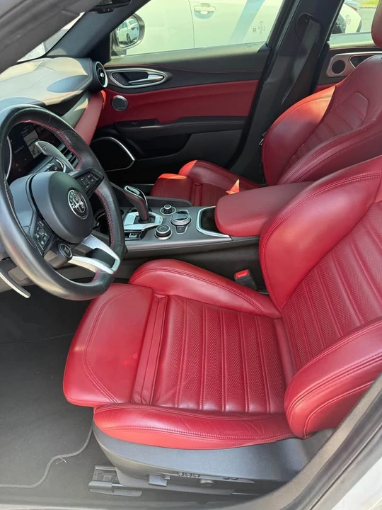 2021 Alfa Romeo Giulia - Image 7 of 9