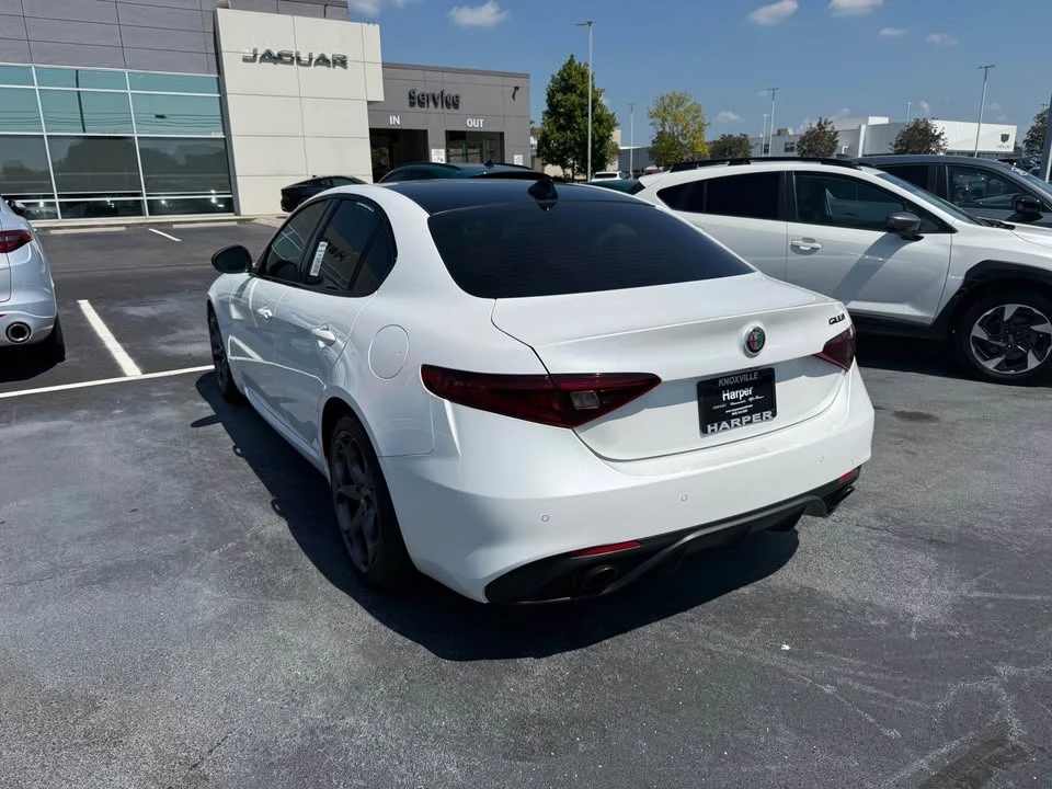 2021 Alfa Romeo Giulia - Image 4 of 9