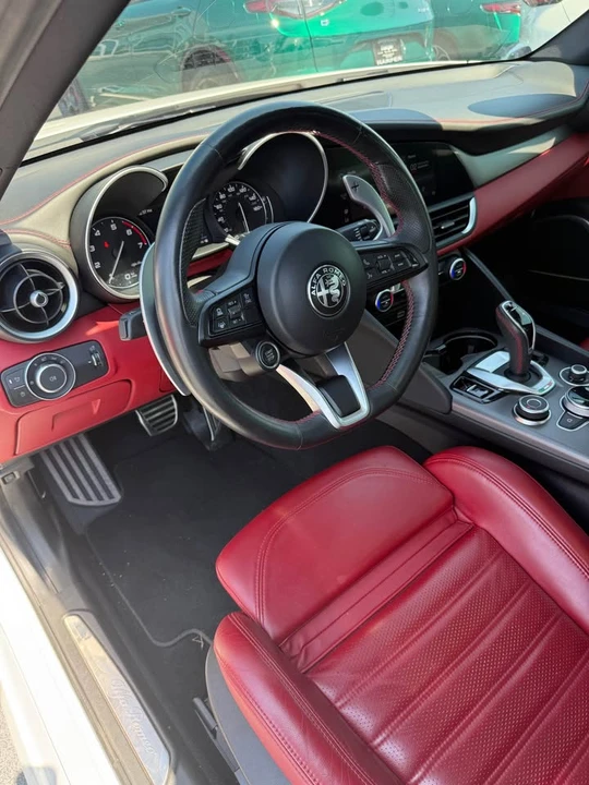 2021 Alfa Romeo Giulia - Image 6 of 9