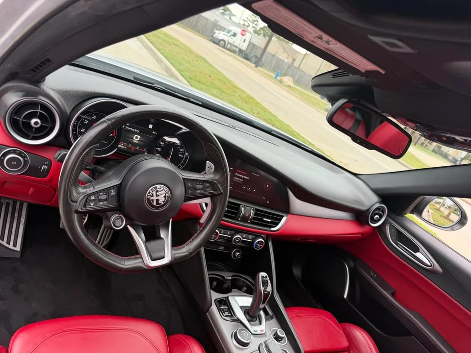 2021 Alfa Romeo Giulia - Image 6 of 8