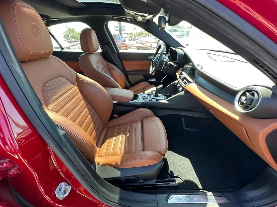 2021 Alfa Romeo Giulia - Image 13 of 20