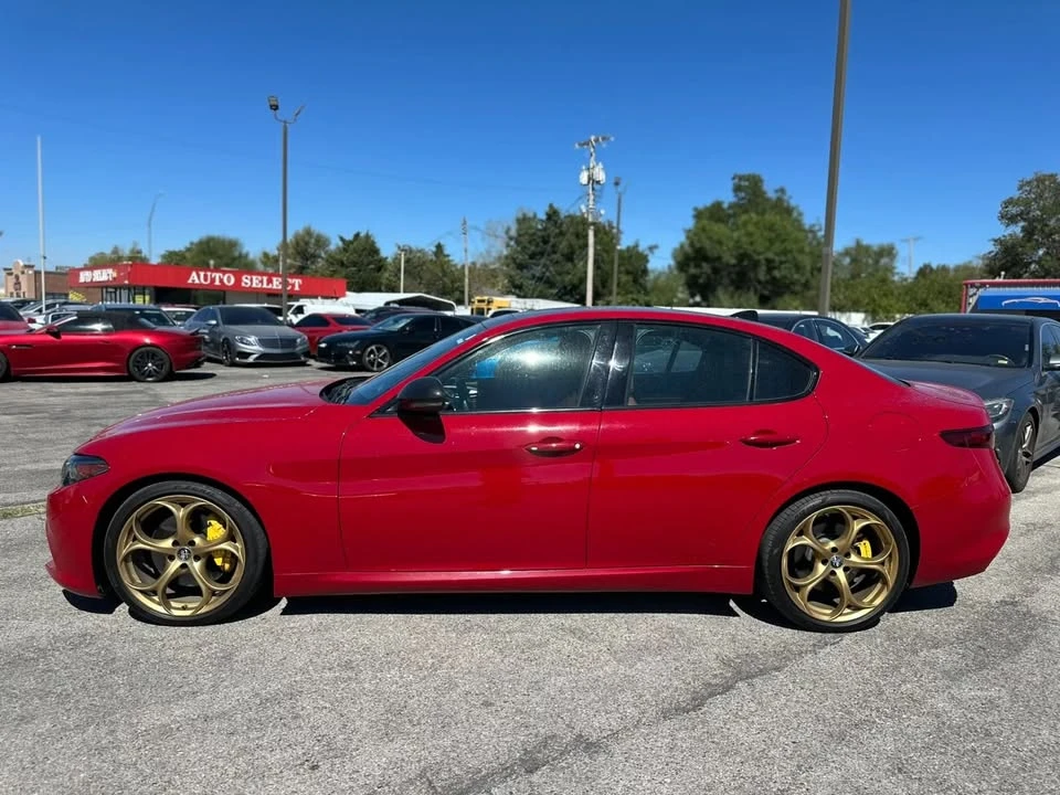 2021 Alfa Romeo Giulia - Image 9 of 20