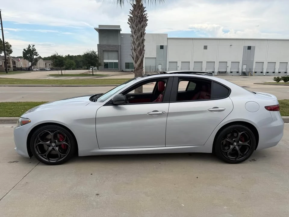 2021 Alfa Romeo Giulia - Image 3 of 8