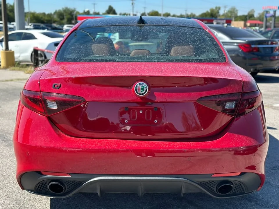 2021 Alfa Romeo Giulia - Image 7 of 20