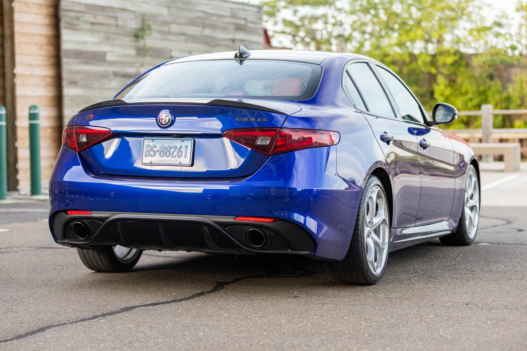 2021 Alfa Romeo Giulia - Image 8 of 31