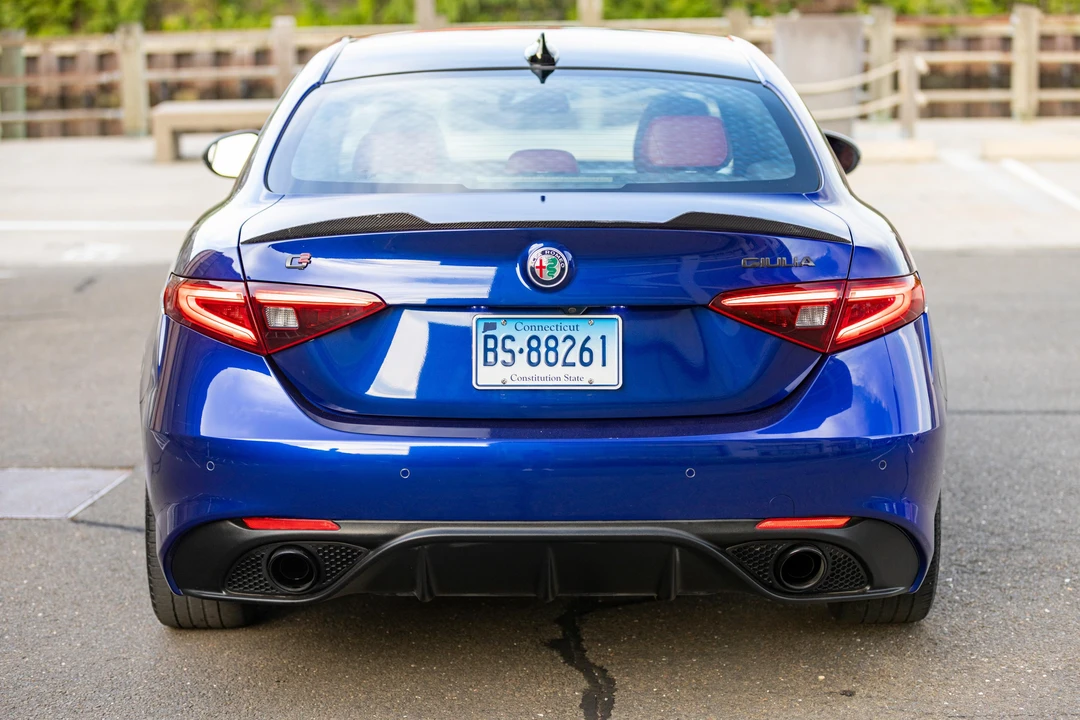 2021 Alfa Romeo Giulia - Image 7 of 31