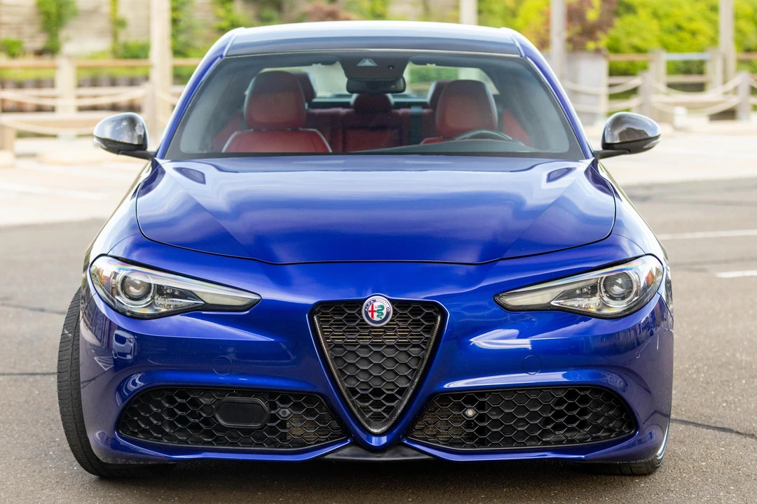 2021 Alfa Romeo Giulia - Image 2 of 31