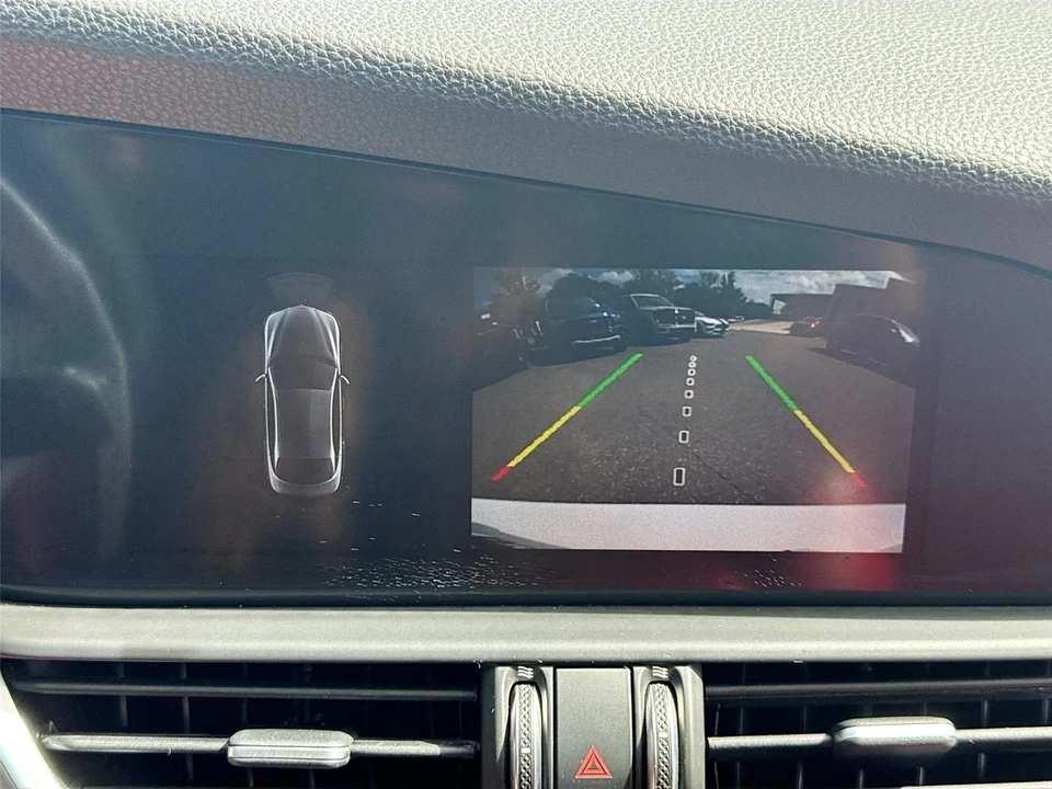 2021 Alfa Romeo Giulia - Image 14 of 21