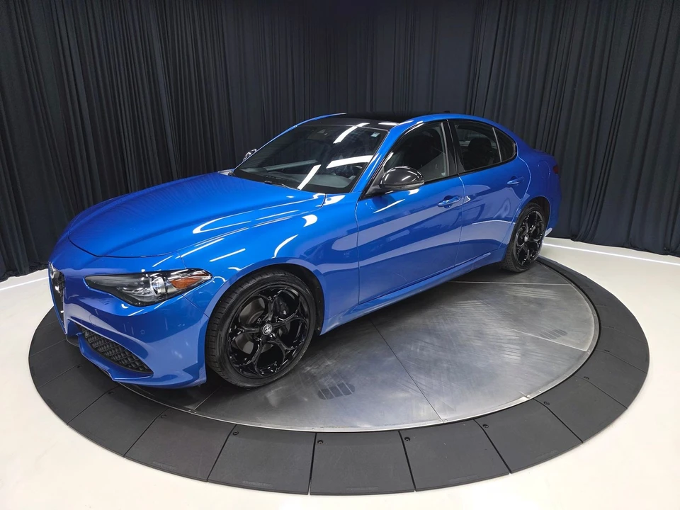 2021 Alfa Romeo Giulia - Image 8 of 31