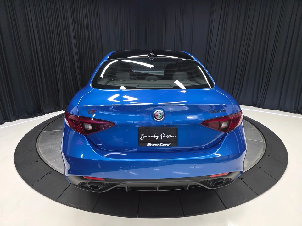 2021 Alfa Romeo Giulia - Image 11 of 31