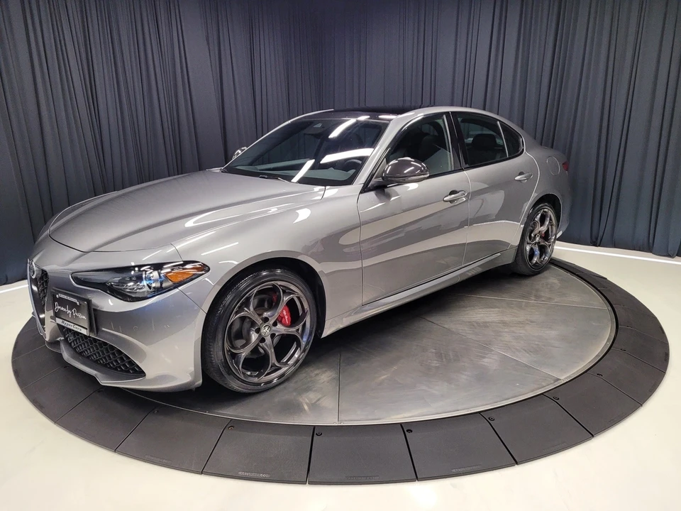 2021 Alfa Romeo Giulia - Image 7 of 12