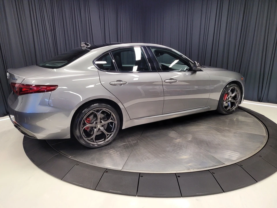 2021 Alfa Romeo Giulia - Image 12 of 12