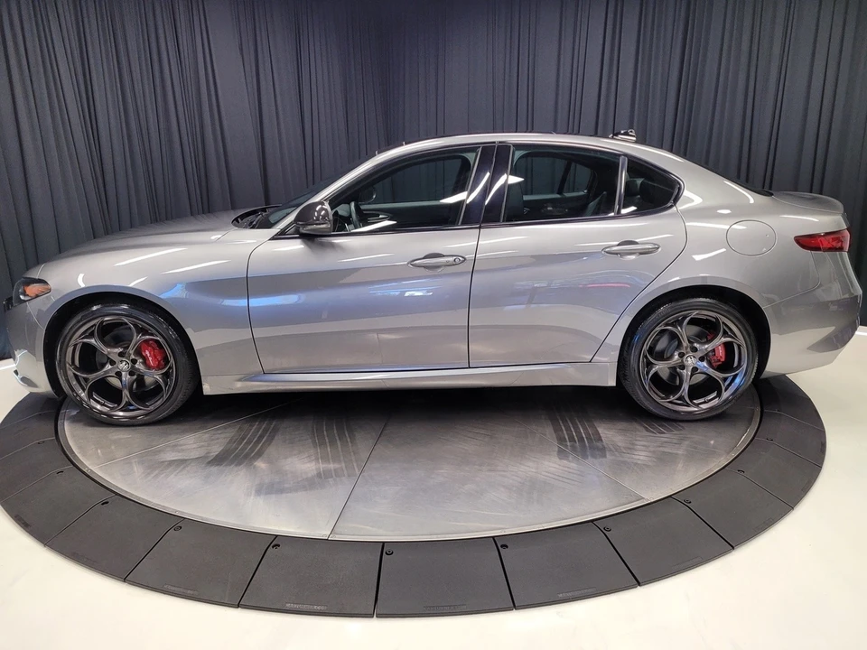 2021 Alfa Romeo Giulia - Image 8 of 12