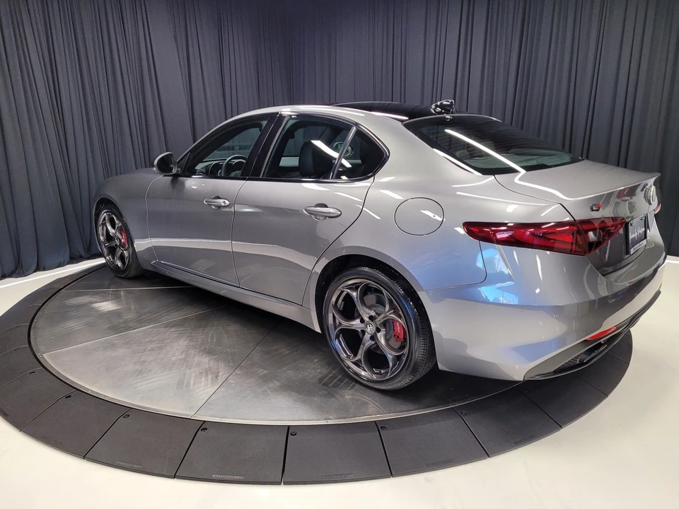 2021 Alfa Romeo Giulia - Image 9 of 12