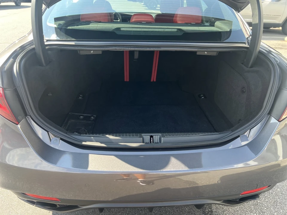 2021 Alfa Romeo Giulia - Image 10 of 12
