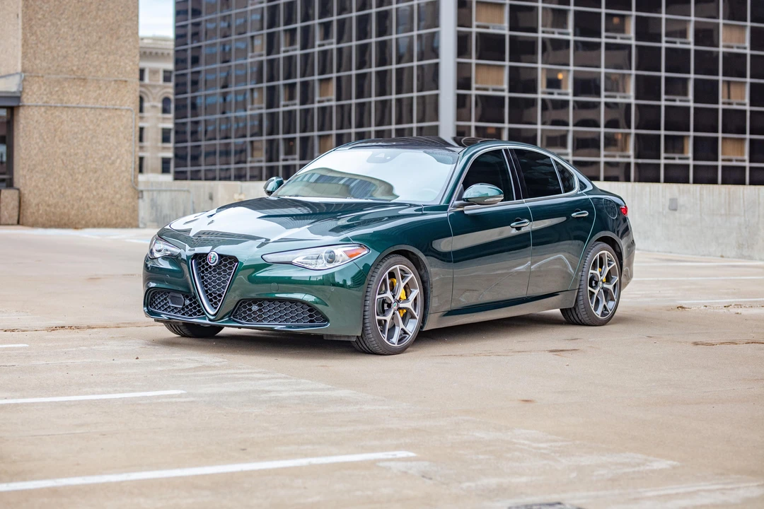 2021 Alfa Romeo Giulia - Image 6 of 31