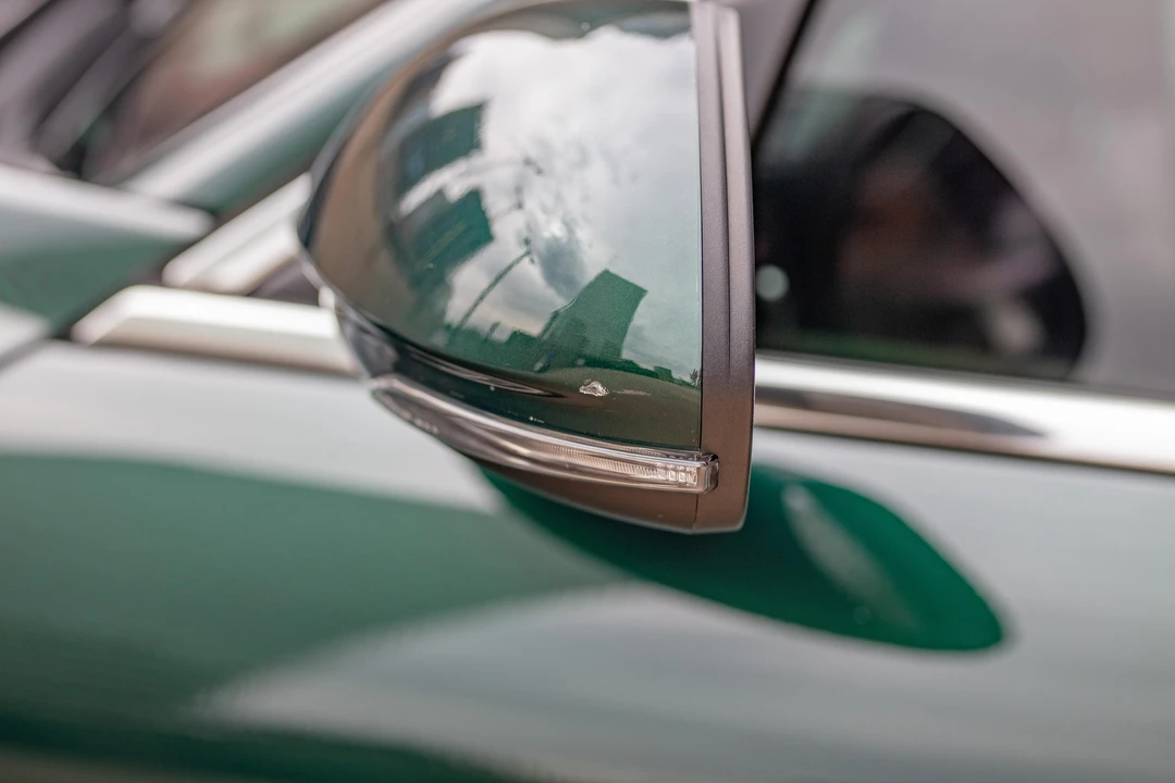 2021 Alfa Romeo Giulia - Image 11 of 31