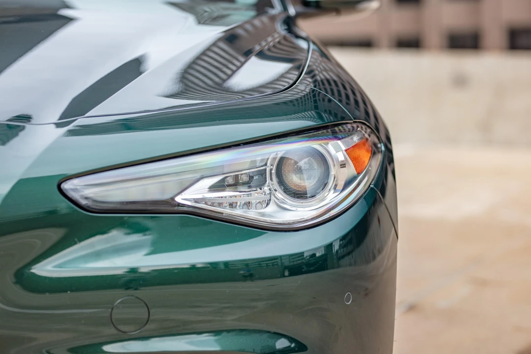 2021 Alfa Romeo Giulia - Image 10 of 31