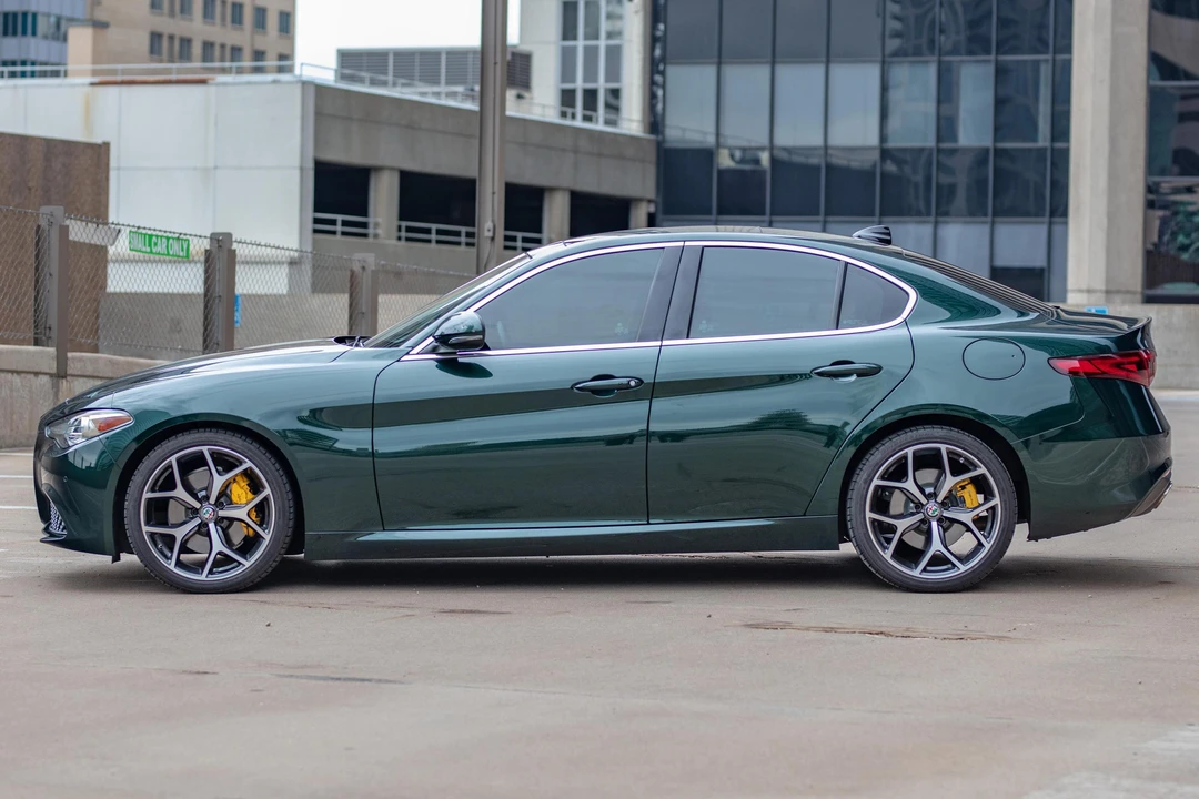 2021 Alfa Romeo Giulia - Image 3 of 31