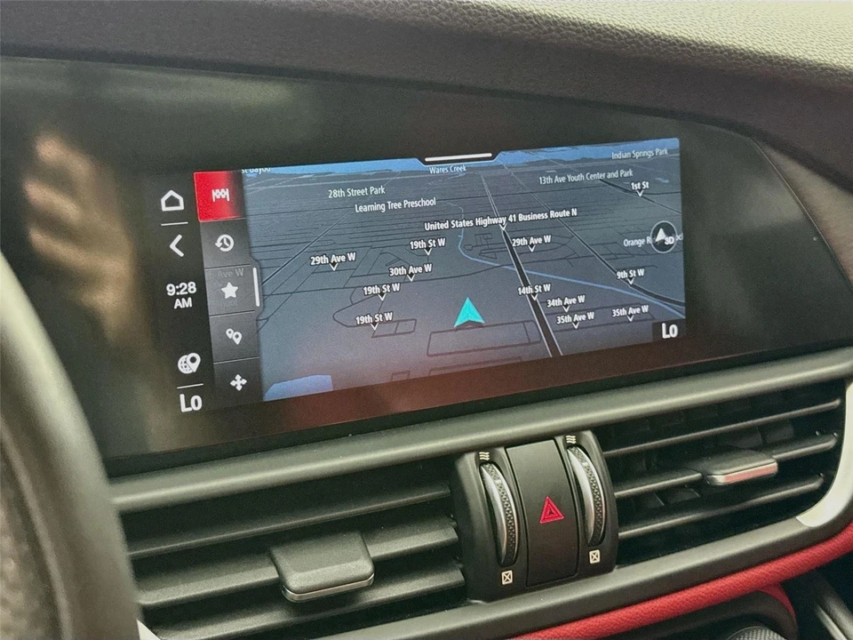 2021 Alfa Romeo Giulia - Image 21 of 31