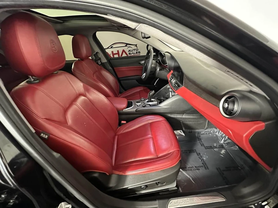 2021 Alfa Romeo Giulia - Image 21 of 21
