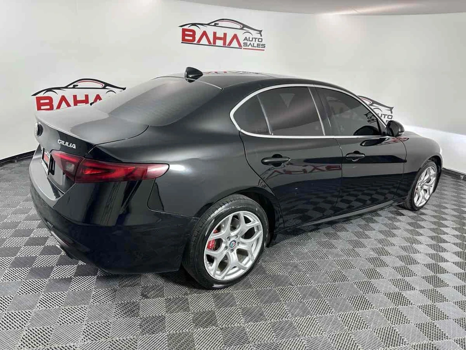 2021 Alfa Romeo Giulia - Image 8 of 21