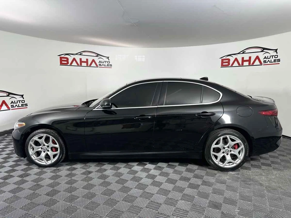 2021 Alfa Romeo Giulia - Image 4 of 21
