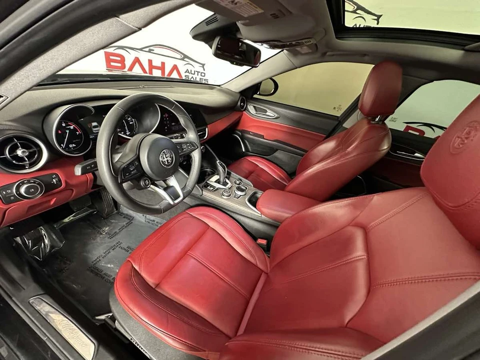 2021 Alfa Romeo Giulia - Image 20 of 21
