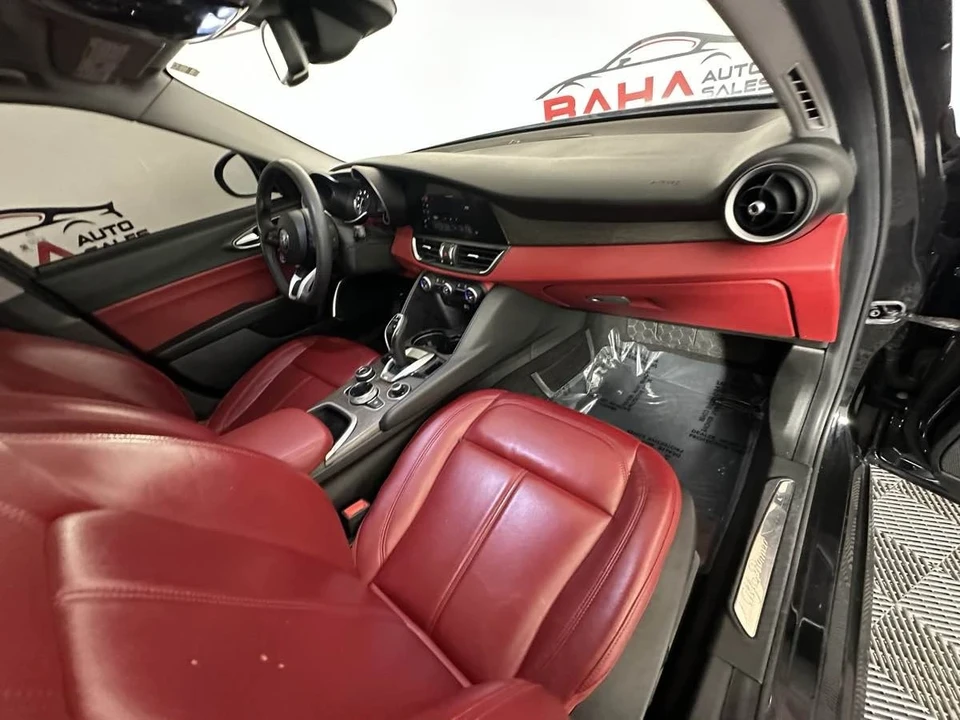 2021 Alfa Romeo Giulia - Image 21 of 21